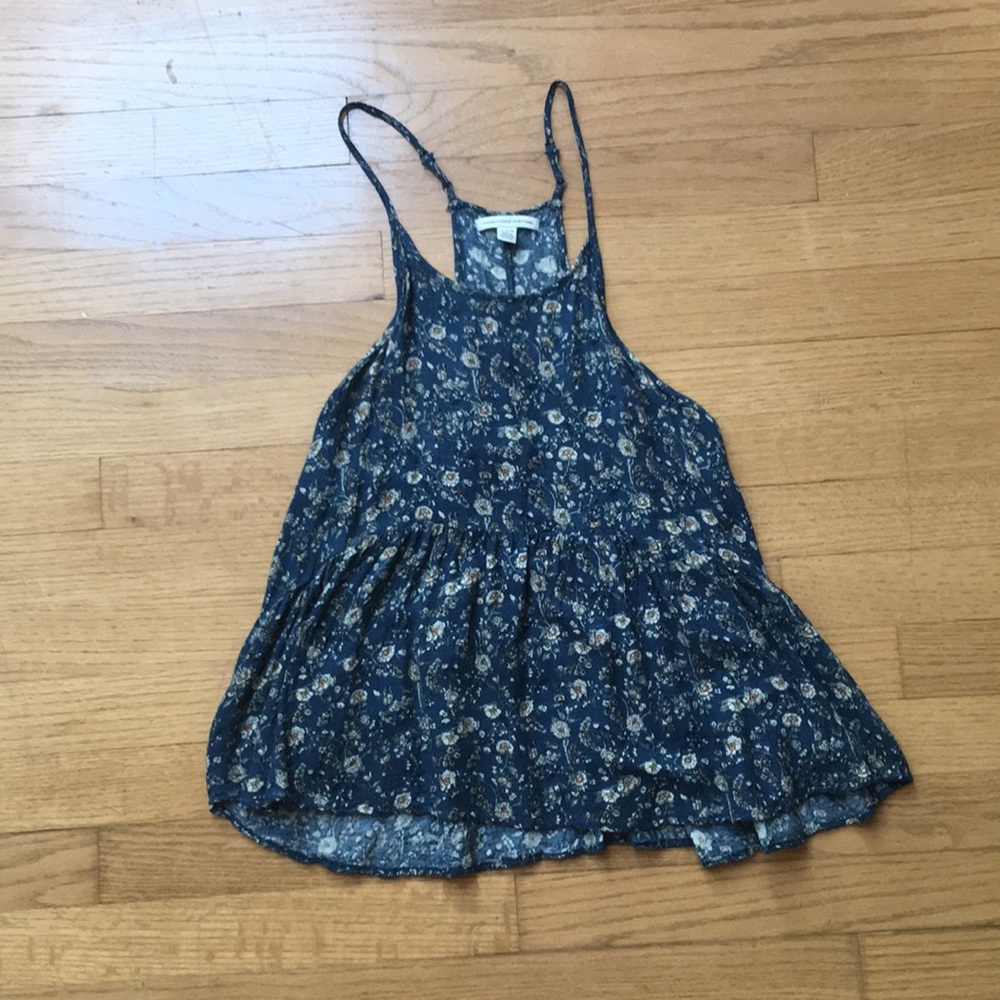 floral American Eagle medium high neck peplum tank